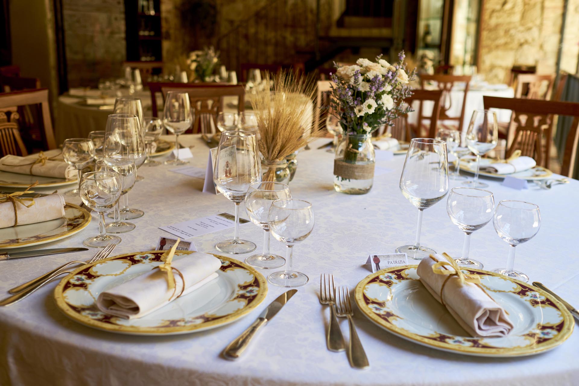 Medieval cloister for weddings and events in val d'Orcia