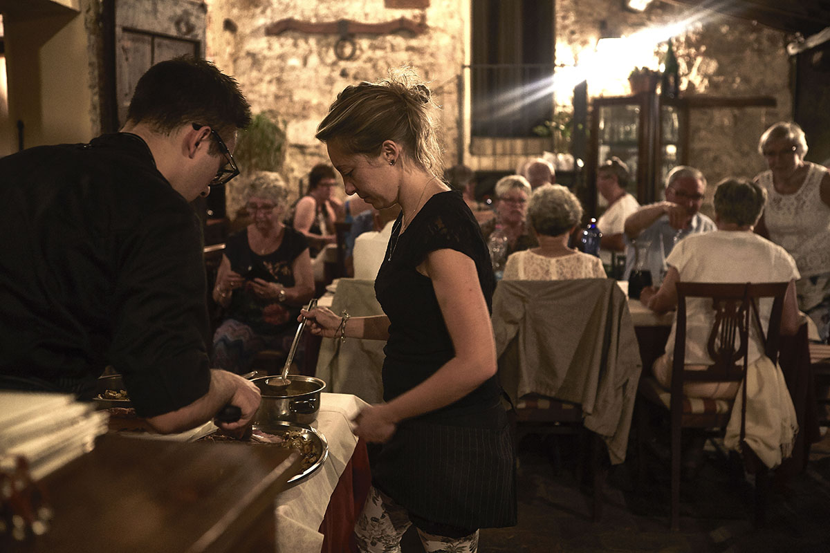 Gruppi e tour operator - Ristorante tipico toscano a Sarteano - Sale interne 1